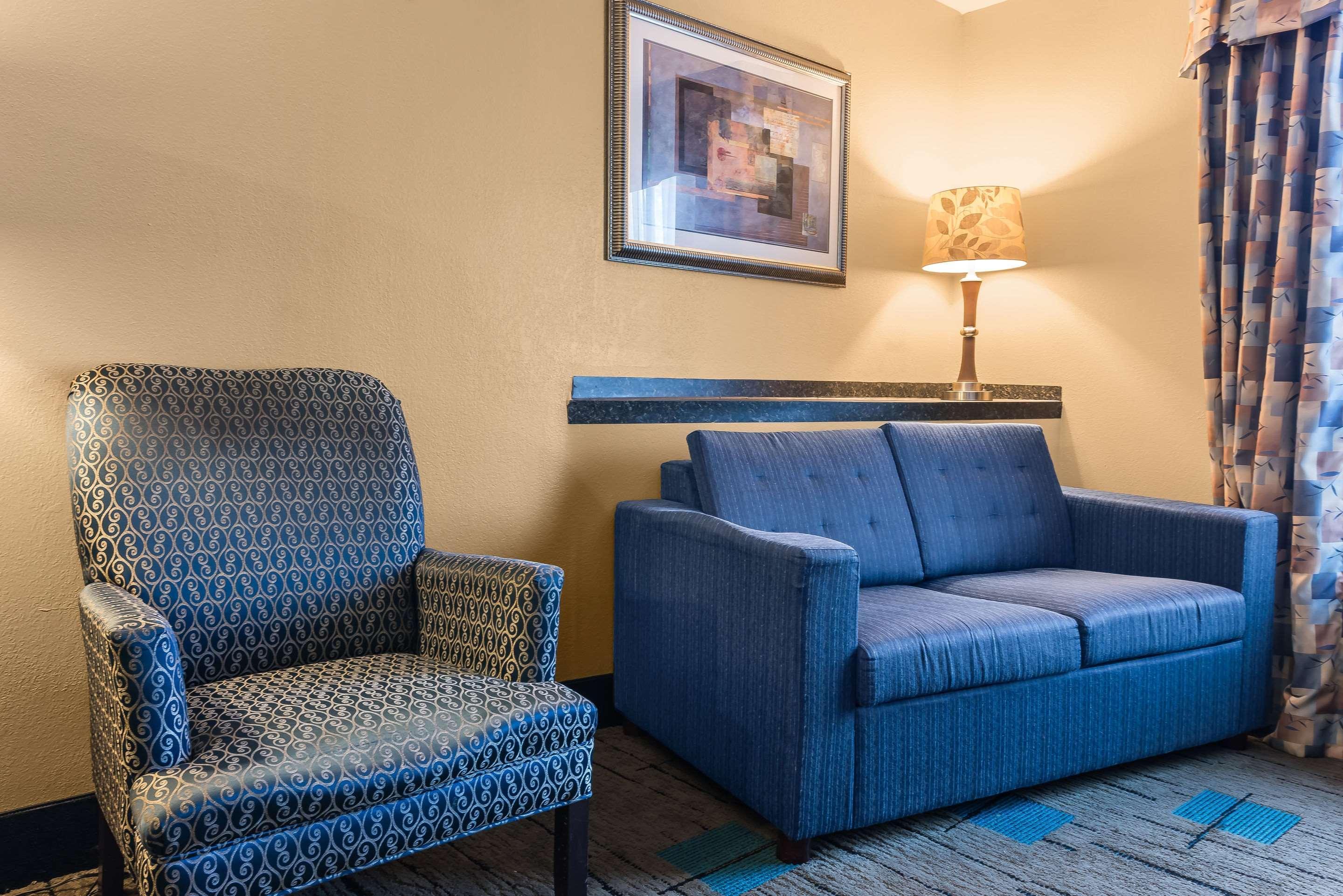 Comfort Suites Near Mcas Beaufort Exterior photo